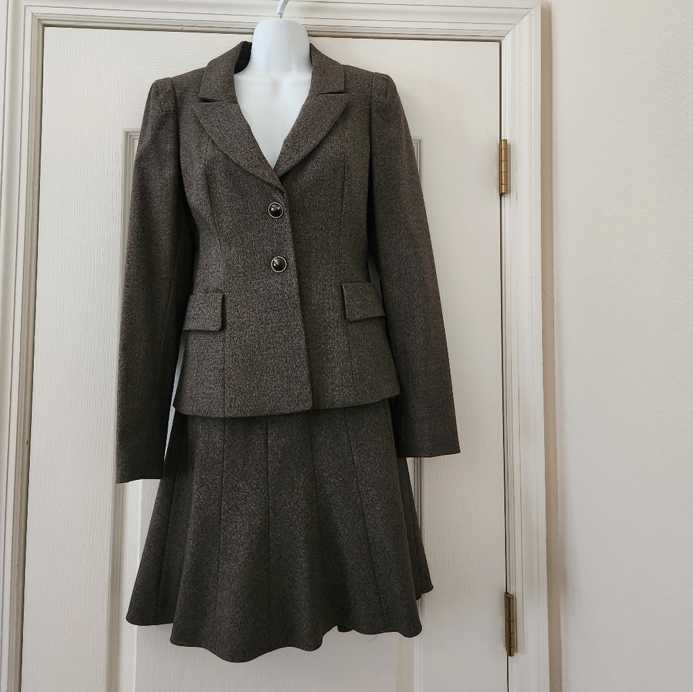ANTONIO MELANI Textured Brown Blazer And Skirt Business Suit.